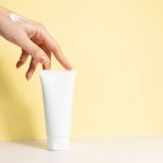 ハンドクリームで手をケアする方法と選び方